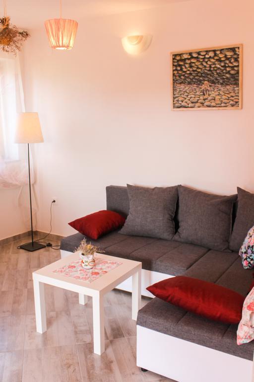 Apartment Dore Krk Town Esterno foto